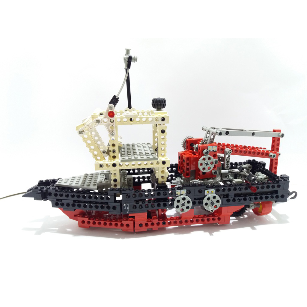 LEGO® 8839 Technic Supply Ship – Ellátóhajó - 3