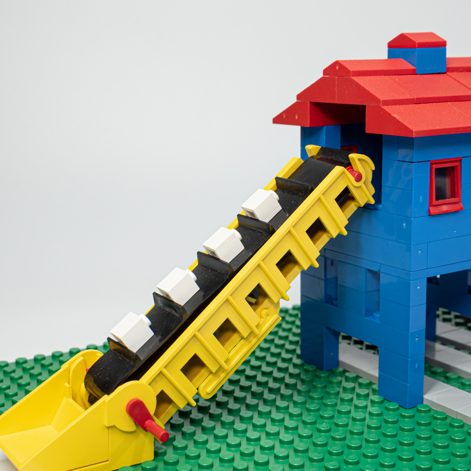 LEGO® 351-1 Legoland Loader Hopper with Truck - Rakodó teherautó - 4