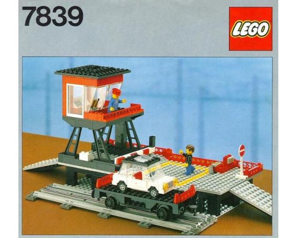 LEGO® 7839 Trains Car Transport Depot - Autórakodó állomás - 2