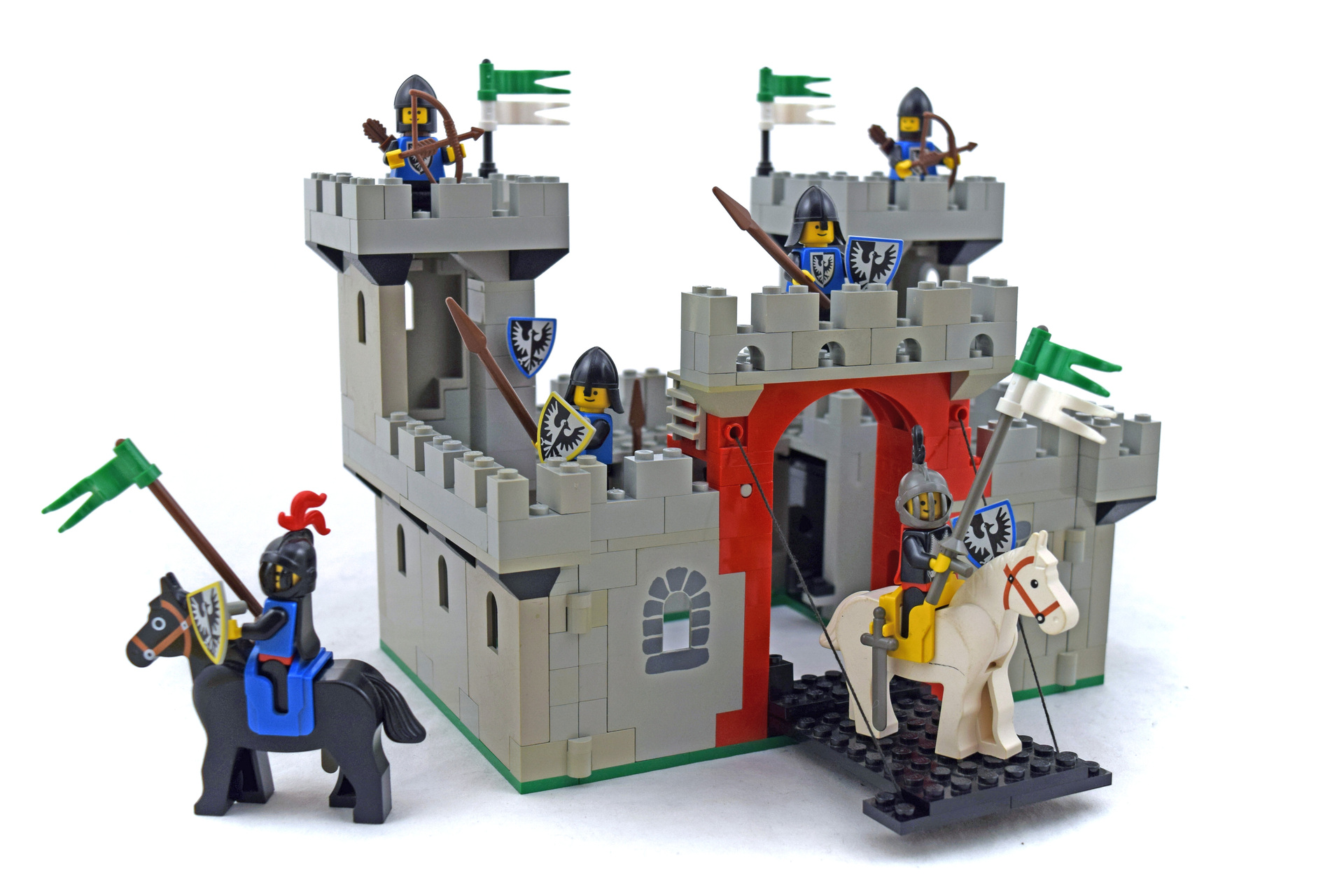 LEGO® 6073 Castle Black Falcons Knight’s Castle – Fekete Sólymok lovagvára - 3