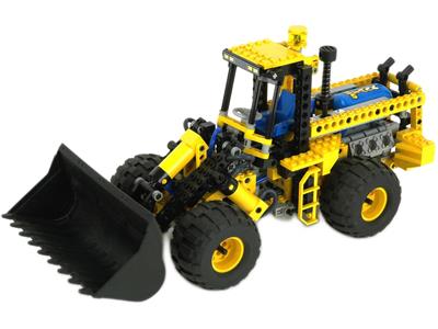 LEGO® 8459 Technic Pneumatic Front End Loader - Pneumatikus homlokrakodó - 2