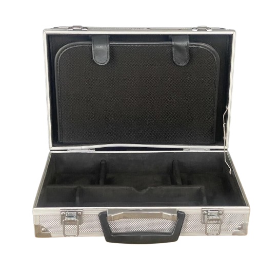 Intec Aluminum Carrying Case  - alumínium hordtáska Nintendo Game Boy Advance konzolhoz - ezüst - 2